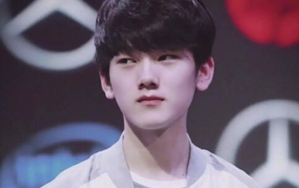 战胜心魔，RNG时隔1047天再次战胜BLG