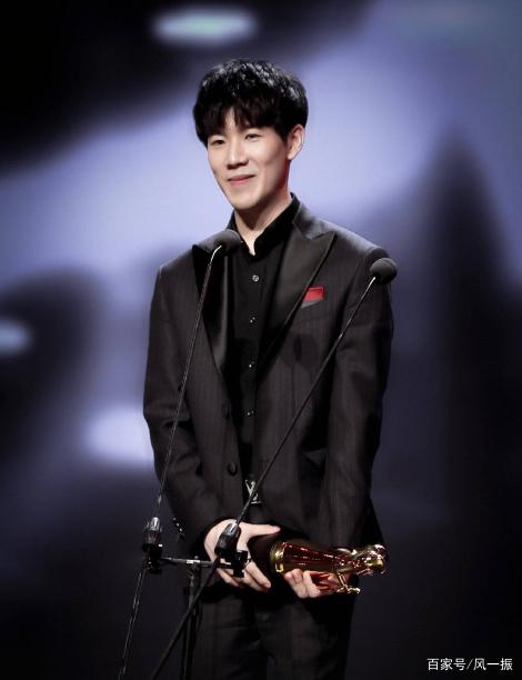 Hang ：我们刚开始互相适应，今天我们有点分心，纪律也不是很好