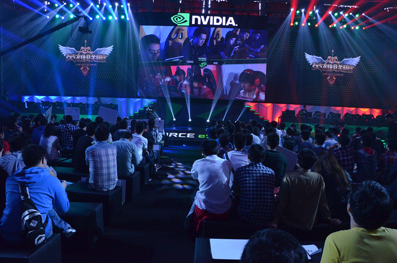 小虎传授秘籍了！Bin是继xiaohu Ming后3次晋级MSI决赛的LPL选手