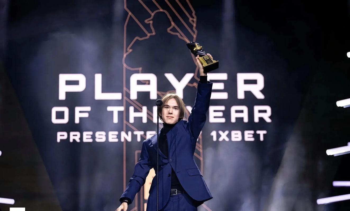 FunPlus Phoenix 晋级 Rumble 阶段 LPL 2025 年第二分裂